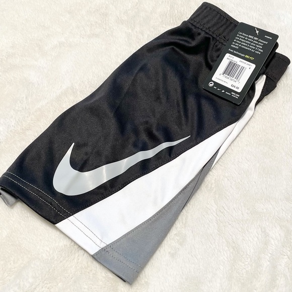 🆕Boy’s Nike Dri-Fit Shorts - Picture 7 of 9